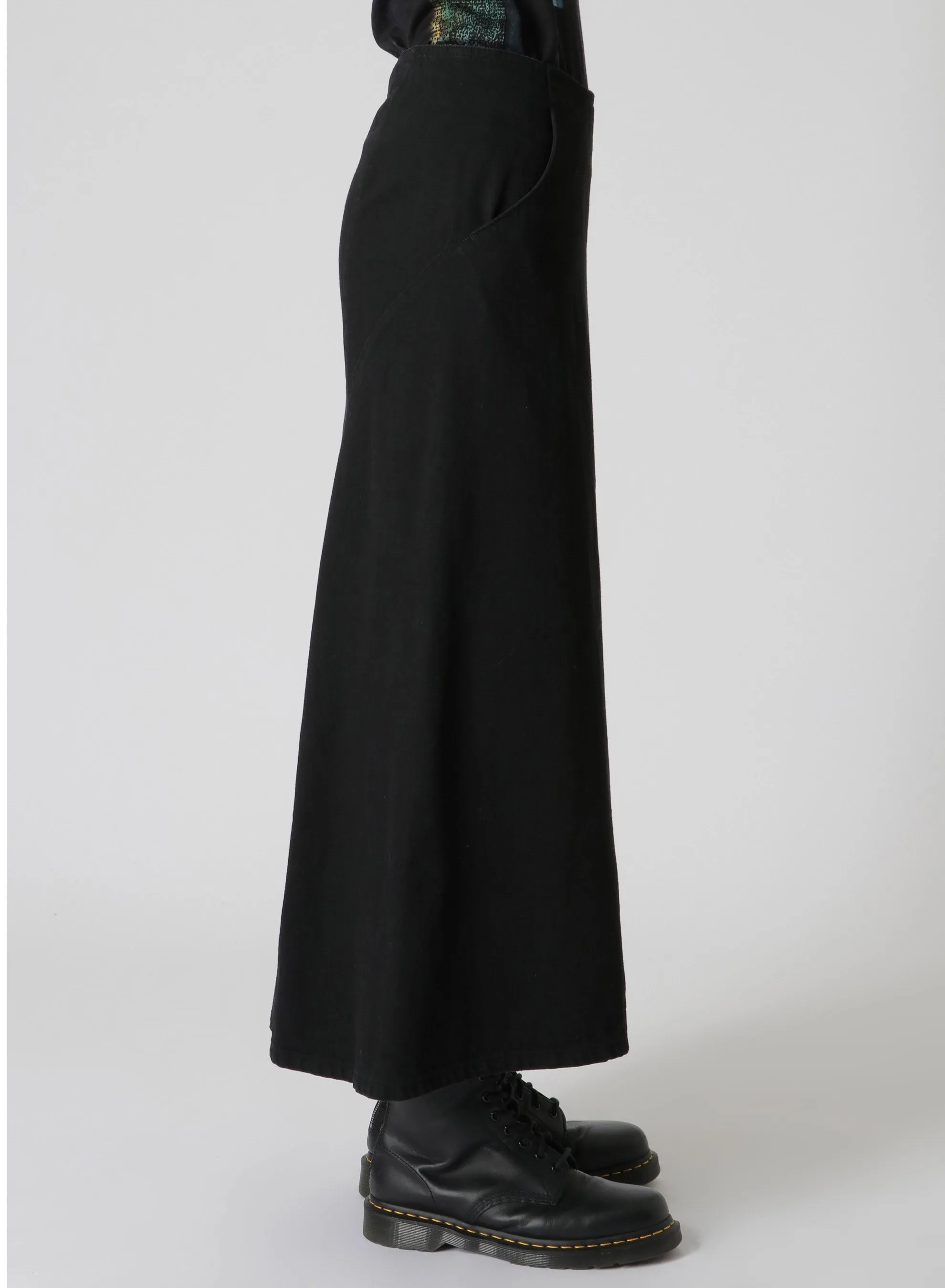 8oz BLACK DENIM BACK DRAPE SKIRT