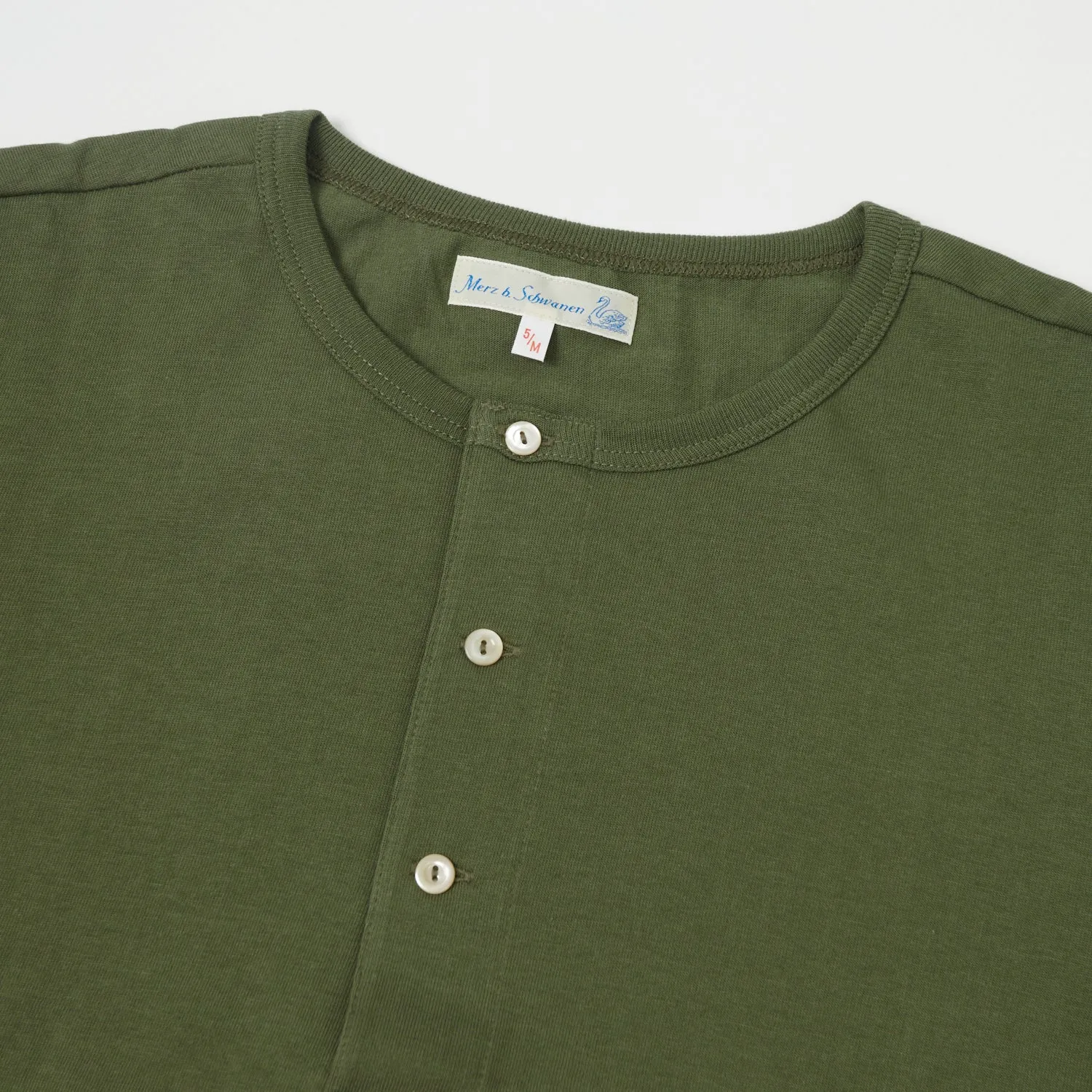 Merz b. Schwanen 207 Short Sleeve Henley - Army Green