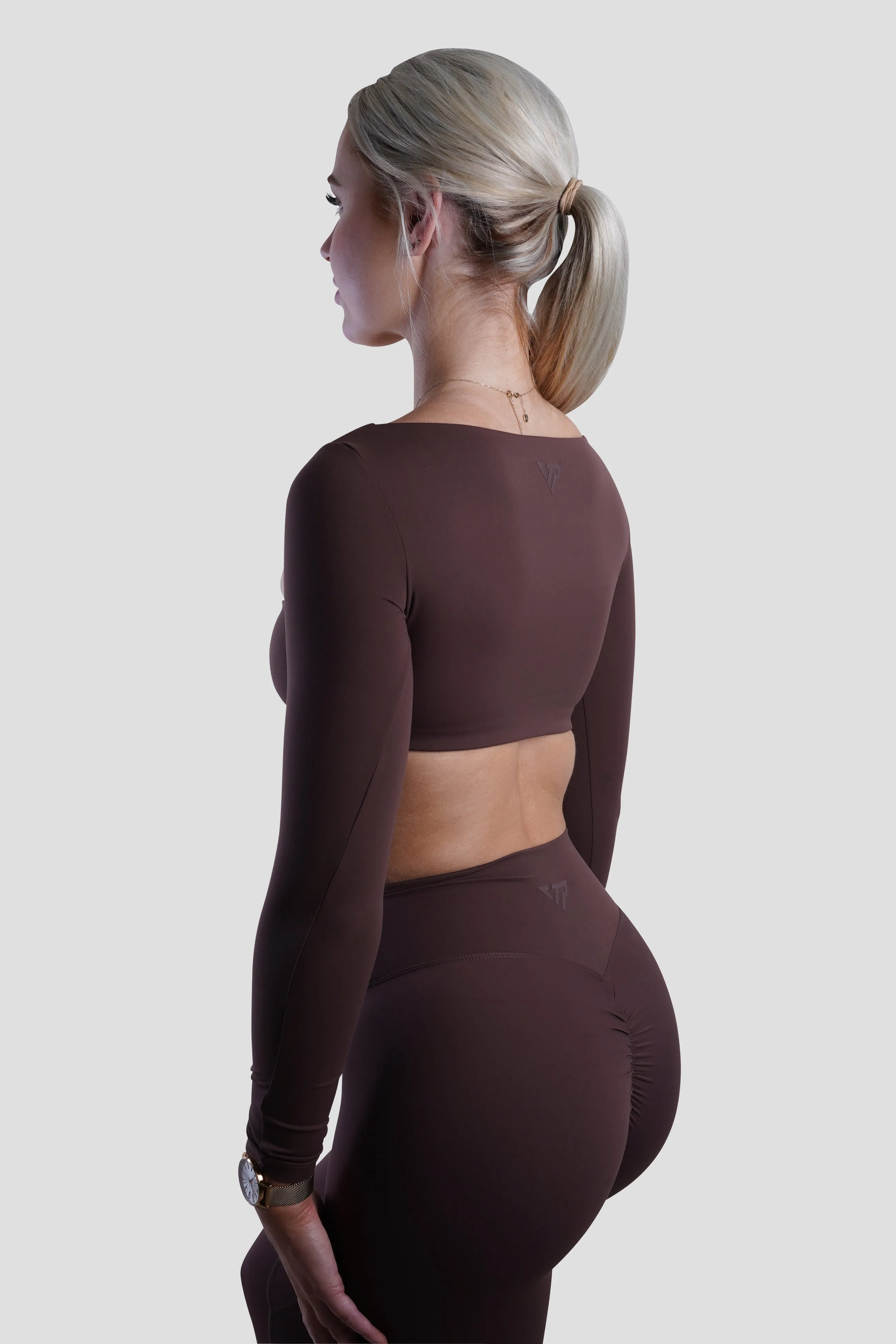 SLEEK LONG SLEEVE TOP - ESPRESSO