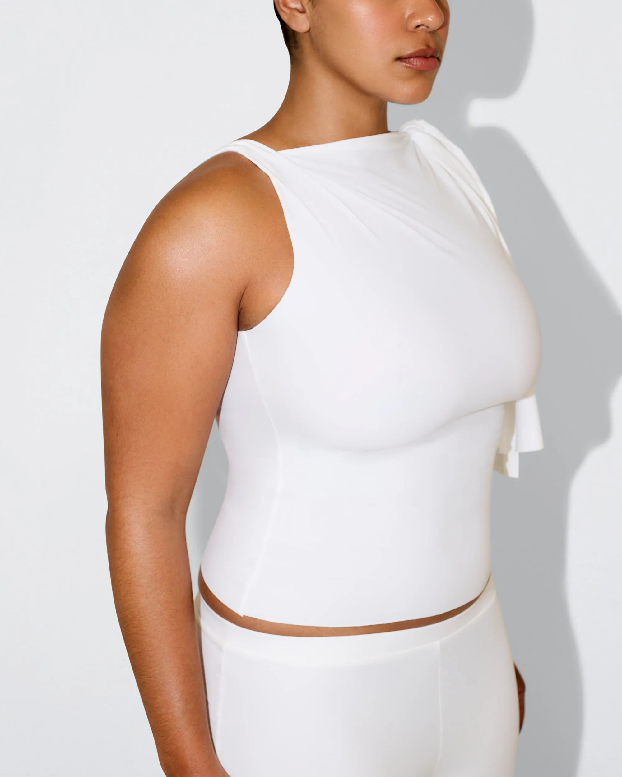 Sleek Stretch Knotted Top | Bright White